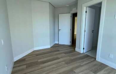 Imagem: O apartamento possui 3 Dormitórios, 4 Banheiros, 2 Vagas na