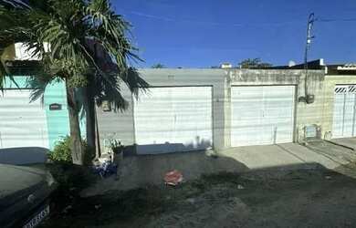 Imagem: A casa possui 2 Dormitórios, 1 Banheiro, 99m² de Área e