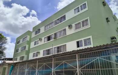 Imagem: O apartamento possui 3 Dormitórios, 1 Banheiro, 1 Vaga na garagem