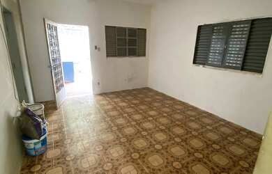 Imagem 6: Casa e terreno 10 x 50. Varanda, 5 Vagas na garageme3 Dormitórios