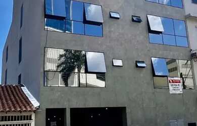 Imagem: O apartamento possui 2 Dormitórios, 1 Vaga na garagem, 60m²