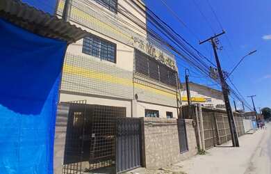 Imagem: A casa possui 4 Dormitórios, 3 Banheiros, 1 Vaga na garagem