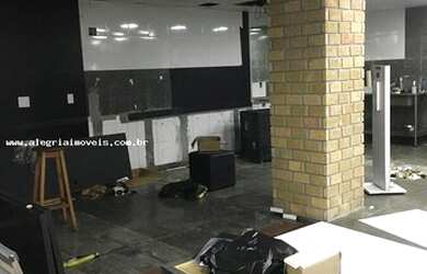 Imagem: O depósito possui 459m² de Área e está localizado em Pituba