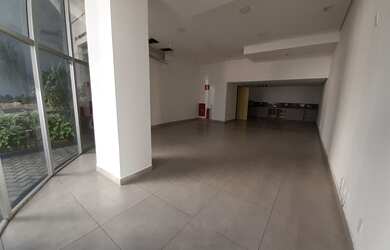 Imagem: O depósito possui 1 Vaga na garagem e 70m² de Área e está