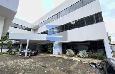 Imagem: O depósito possui 5 Vagas na garagem, 3.338m² de Área e