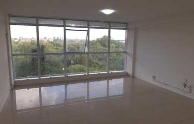 Imagem: O depósito possui 1 Vaga na garagem, 42m² de Área e está