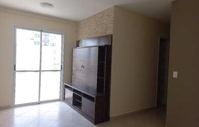 Imagem: O apartamento possui 3 Dormitórios, 1 Banheiro, 1 Vaga na garagem