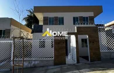 Imagem: A casa possui 3 Dormitórios, 2 Banheiros, 1 Vaga na garagem