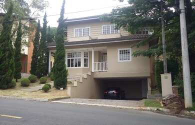 Imagem: A casa em condomínio à venda possui 3 Dormitórios, 5 Banheiros