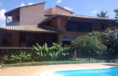 Imagem: A casa em condomínio possui 4 Dormitórios, 5 Banheiros, 2