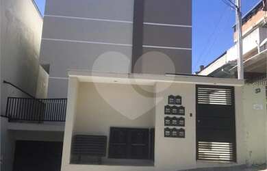 Imagem: A casa em condomínio possui 2 Dormitórios, 3 Banheiros, 1