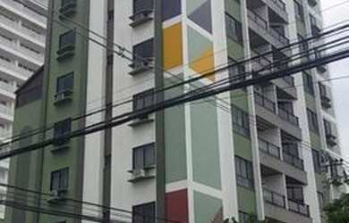 Imagem: O apartamento possui 3 Dormitórios, 1 Banheiro, 1 Vaga na garagem