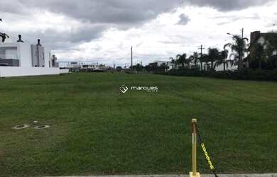 Imagem: O terreno está localizado em Laranjal, Pelotas à venda por