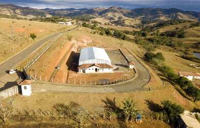 Imagem 2: Galpão/Depósito/Armazém para venda com 920 metros quadrados