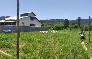 Imagem: O terreno possui 360m² de Área e está localizado em Caxito