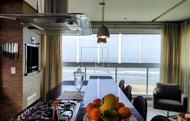 Imagem: O apartamento possui 2 Dormitórios, 3 Banheiros, 2 Vagas na