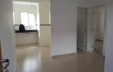 Imagem: A casa possui 1 Dormitório, 1 Banheiro, 1 Vaga na garagem e