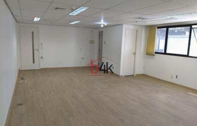 Imagem: O depósito possui 1 Vaga na garagem, 49-0m² de Área e está