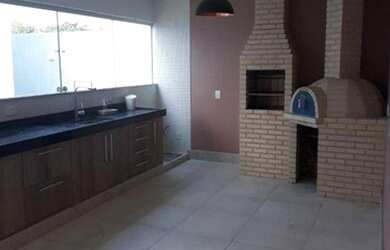 Imagem: A casa em condomínio possui 3 Dormitórios, 3 Banheiros, 2