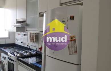 Imagem: O apartamento possui 2 Dormitórios, 1 Banheiro, 1 Vaga na garagem