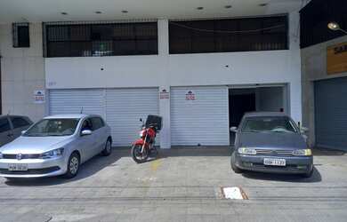 Imagem: O depósito possui 245m² de Área e está localizado em Lourdes