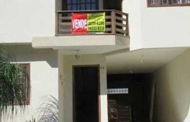 Imagem: A casa em condomínio possui 3 Dormitórios, 3 Banheiros, 2