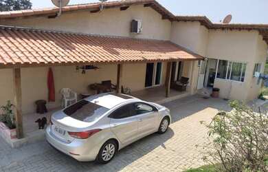 Imagem: A fazenda possui 3.000m² de Área e está localizado em Mairinque