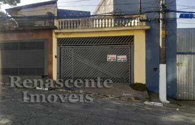 Imagem: A casa possui 3 Dormitórios, 4 Banheiros, 3 Vagas na garagem