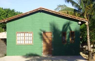 Imagem: A casa possui 2 Dormitórios, 1 Banheiro e 360m² de Área e