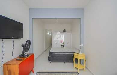 Imagem: A kitnet possui 1 Dormitório, 1 Banheiro, 35m² de Área e