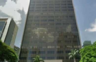 Imagem: O depósito possui 5 Vagas na garagem, 888m² de Área e está