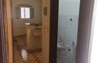 Imagem: A kitnet possui 1 Dormitório, 1 Banheiro, 1 Vaga na garagem