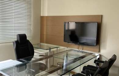 Imagem: O depósito possui 1 Vaga na garagem e 45m² de Área e está