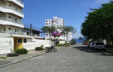 Imagem: O apartamento possui 3 Dormitórios, 1 Banheiro, 2 Vagas na