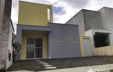 Imagem: A casa em condomínio possui 2 Dormitórios, 2 Banheiros, 78m²