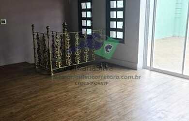 Imagem: A casa possui 3 Dormitórios, 4 Banheiros, 2 Vagas na garagem