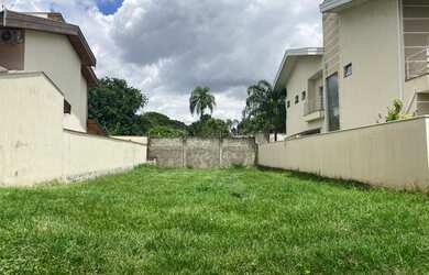 Imagem: O terreno possui 380m² de Área e está localizado em Jardim