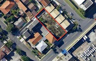 Imagem: O terreno possui 688m² de Área e está localizado em Campina