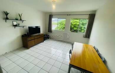 Imagem: O apartamento possui 3 Dormitórios, 1 Banheiro, 1 Vaga na garagem