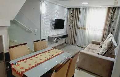 Imagem: A casa em condomínio e possui 2 Dormitórios, Suítes, 2 Banheiros