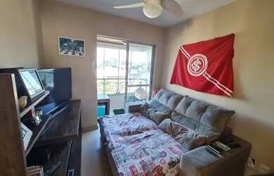 Imagem: O apartamento possui 2 Dormitórios, 1 Banheiro, 1 Vaga na garagem