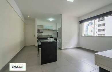 Imagem: O apartamento possui 1 Dormitório, 1 Banheiro, 1 Vaga na garagem