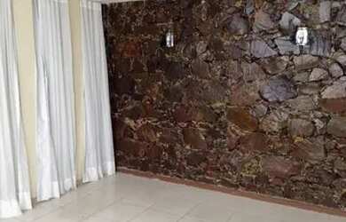 Imagem 4: Casa no Grageru. Varanda, 260m² de Área, 2 Vagas na garageme3 Dormitórios