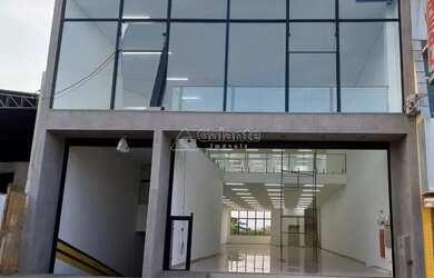 Imagem: O depósito possui 5 Vagas na garagem, 1.095m² de Área e