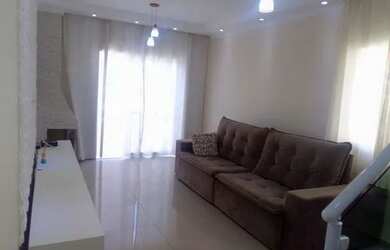 Imagem: A casa em condomínio possui 3 Dormitórios, 3 Banheiros, 2