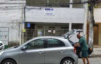 Imagem: A casa possui 3 Dormitórios, 2 Banheiros, 1 Vaga na garagem