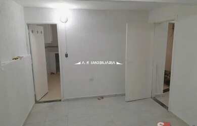 Imagem: A casa possui 1 Dormitório, 1 Banheiro, 50m² de Área e está