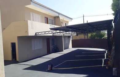 Imagem: A casa possui 5 Dormitórios, 3 Banheiros, 5 Vagas na garagem