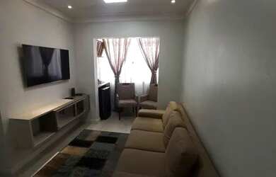 Imagem: O apartamento possui 3 Dormitórios, 1 Banheiro, 1 Vaga na garagem