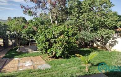 Imagem: A casa possui 3 Dormitórios, 3 Banheiros, 5 Vagas na garagem